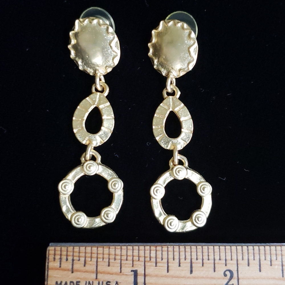VTG Gold tone dangling earrings - Picture 5 of 5